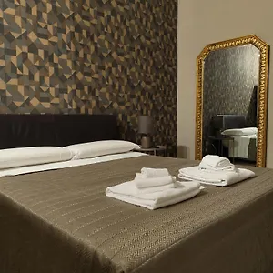 Hotel Trieste, Katania